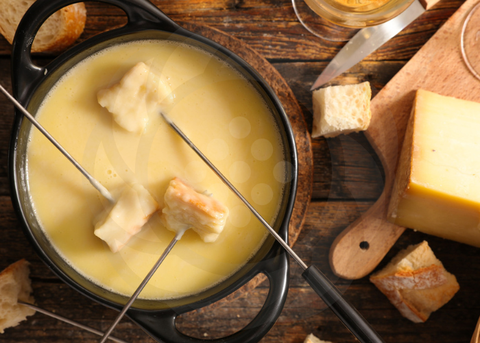 Fondue: İsviçre’nin Eritilmiş Bilimi ve Paylaşım Ritüeli